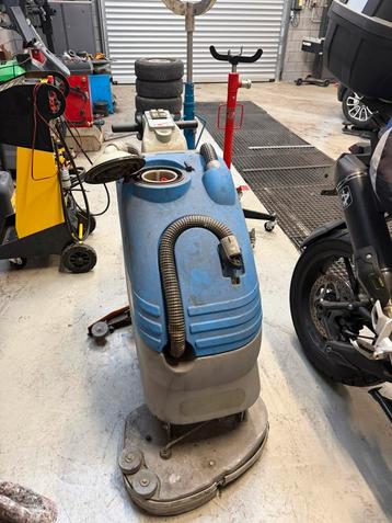 Floorpull ruby 55bt beschikbaar voor biedingen