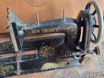 Ancienne machine à coudre Triumph, Antiek en Kunst, Antiek | Naaimachines, Ophalen