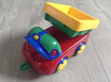 Speelgoed vrachtwagen beschikbaar voor biedingen