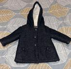 A vendre une Veste + un Ensemble + un Bonnet taille 6-9 mois, Kinderen en Baby's, Babykleding | Maat 68, Ophalen, Zo goed als nieuw