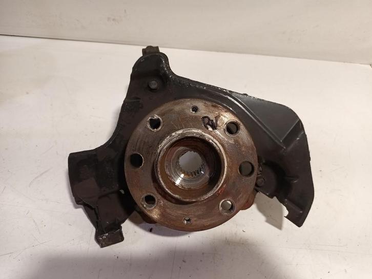 WIELNAAF RECHTS VOOR Fiat Punto III (199) (01-2012/-), Auto-onderdelen, Remmen en Aandrijving, Fiat, Gebruikt