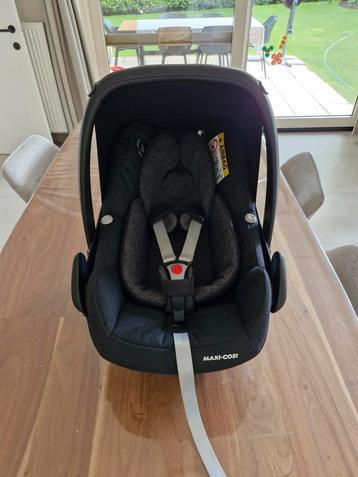 Maxi Cosi Pebble Pro  beschikbaar voor biedingen
