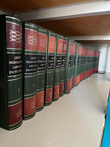 Grote Nederlandse Larousse Encyclopedie +2 extra delen beschikbaar voor biedingen