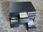 muziek cassetten + opberg boxen, Ophalen, Zo goed als nieuw, 26 bandjes of meer, Met bewaardoos, rek of koffer