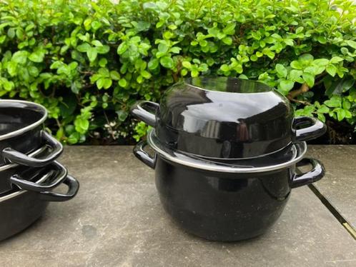 4 EMAILLE MOSSELPOTTEN MOSSEL KOMMEN. ZO GOED ALS NIEUW., Huis en Inrichting, Keuken | Potten en Pannen, Zo goed als nieuw, Kookpan of Snelkookpan