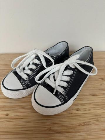 Jeansblauwe sneakers, maat 28  Sneakers, jeansblauw zgan beschikbaar voor biedingen