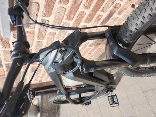 Elektrische alle terein fiets met verlichting (mountainbike), Fietsen en Brommers, Elektrische fietsen, Zo goed als nieuw, Ophalen