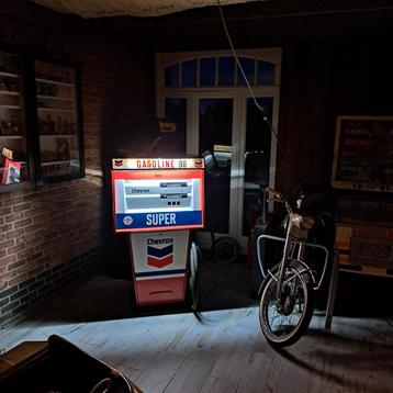 Tokheim 1971 naftpomp thema Chevron beschikbaar voor biedingen