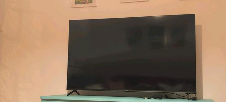 Smart-Tv PEAQ 55", Maison & Meubles, Armoires | Mobilier de télévision, Enlèvement