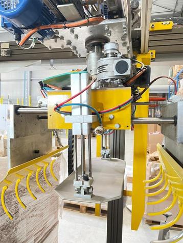 Palletiseermachine / stapelaar "Rova" beschikbaar voor biedingen
