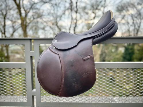 Selle obstacle prestige Paris Classic 17”, Dieren en Toebehoren, Paarden en Pony's | Zadels, Zo goed als nieuw, Springen, Ophalen
