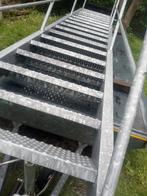 gegalwaniseerde trap ijzer metal zeer goede staat, Doe-het-zelf en Bouw, Ladders en Trappen, Ophalen of Verzenden, Trap
