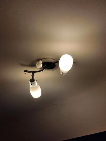 Plafondlamp beschikbaar voor biedingen