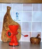 Retro ACEA CANASTA vleesmolen rood – compleet en decoratief, Huis en Inrichting, Ophalen, Rood