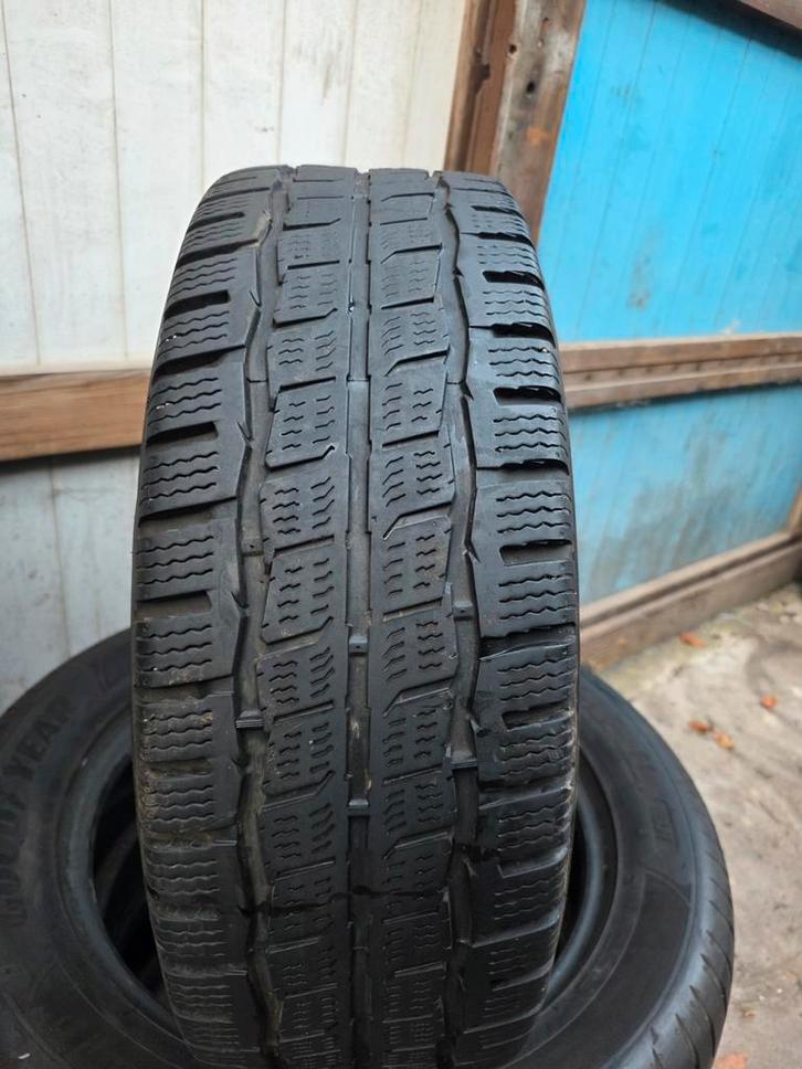 225 70r15c kumho avec montage et équilibrage, Autos : Pièces & Accessoires, Commande, Utilisé, Enlèvement