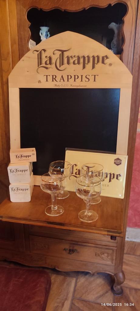 TRAPPIST LA TRAPPE kavel., Verzamelen, Biermerken, Zo goed als nieuw, Viltje(s), La Trappe, Ophalen
