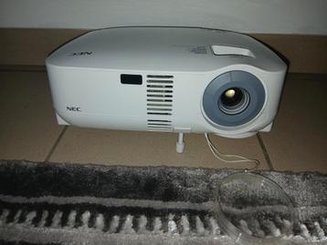 NEC beamer – LCD projector, werkt perfect beschikbaar voor biedingen