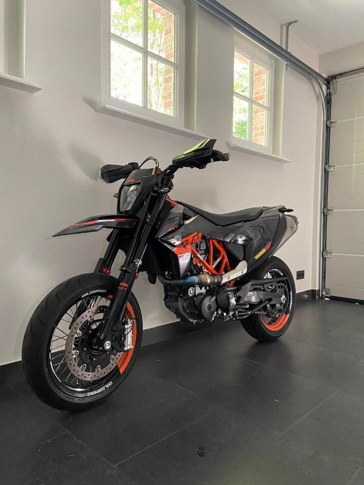 KTM SMC-R, Motoren, Motoren | KTM, Particulier, SuperMoto, meer dan 35 kW, 1 cilinder, Minimaal motorrijbewijs A2, ABS, LED Verlichting