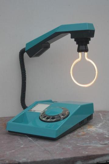 design led lamp uit vintage jaren 80 draaitelefoon beschikbaar voor biedingen