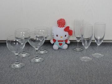 Lot de verres à vin et de flûtes PRIX MINI beschikbaar voor biedingen