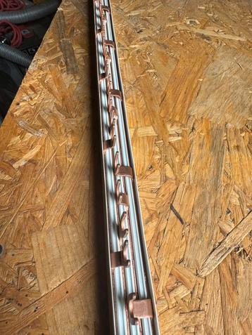 Peigne 1m 4 pôles 16 mm carré beschikbaar voor biedingen