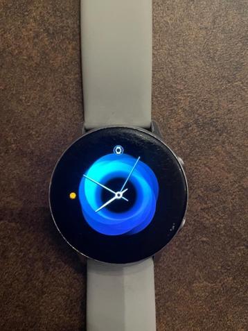 Samsung Smartwatch beschikbaar voor biedingen