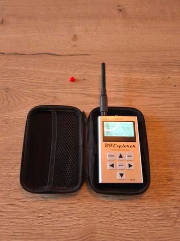 Rf Explorer handheld spectrum analyzer - WSUB1G beschikbaar voor biedingen