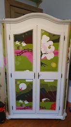 Kast kinderkamer, Enlèvement