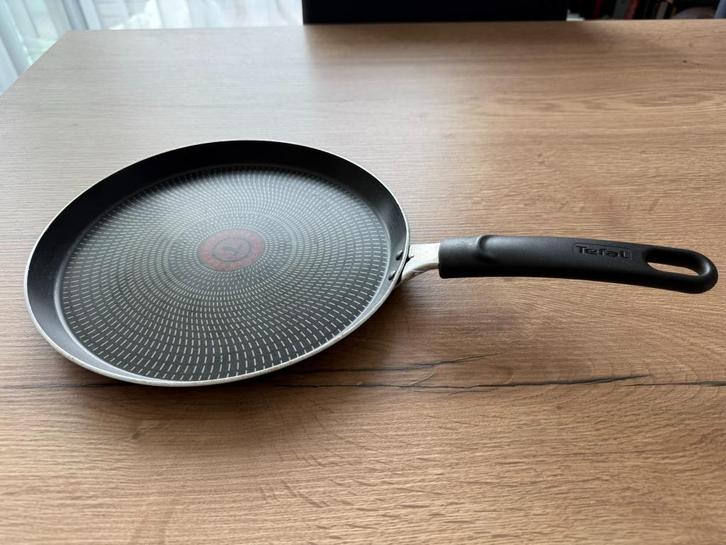 Tefal Poêle à crêpes, Huis en Inrichting, Keuken | Potten en Pannen, Zo goed als nieuw, Overige typen, Aluminium, Keramische plaat