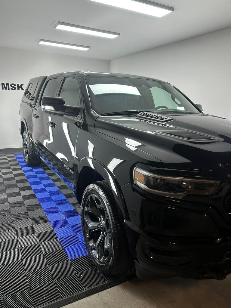 Dodge Ram Limited Black Full option, Auto's, Dodge, Particulier, RAM 1500, 360° camera, 4x4, ABS, Achteruitrijcamera, Adaptieve lichten