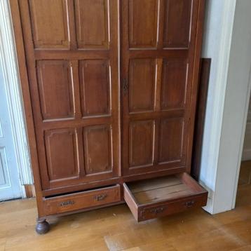 Belle armoire ancienne solide - caractère et classe !, Antiquités & Art, Enlèvement