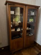 Armoire vitrine avec vitraux. Armoire vide., Ophalen, Gebruikt