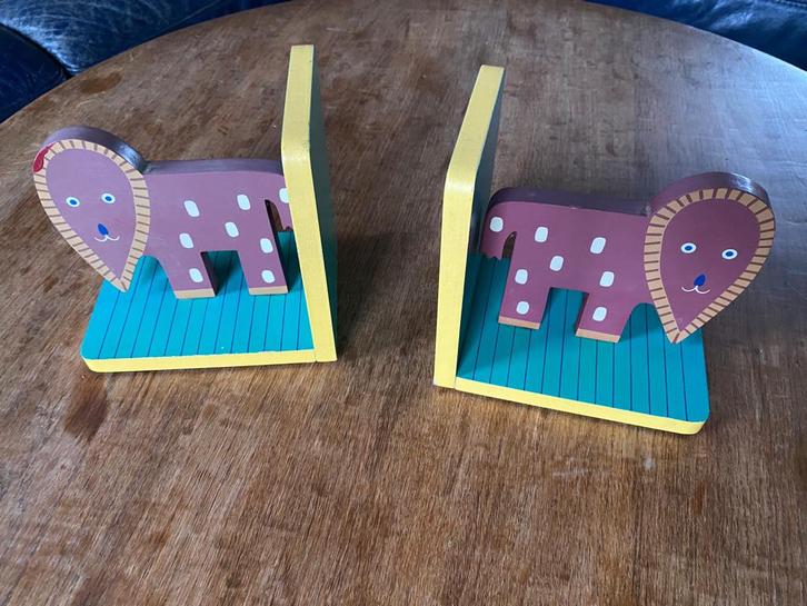 Vintage beschilderde houten boekensteunen met leeuw, Kinderen en Baby's, Speelgoed | Actiefiguren, Verzenden