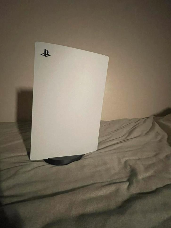 Ps5 digital edition + MSI 180hz gaming monitor, Games en Spelcomputers, Spelcomputers | Sony PlayStation 5, Zo goed als nieuw