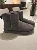 Ugg classic mini II grijs, Kleding | Dames, Ophalen, Zo goed als nieuw, Grijs