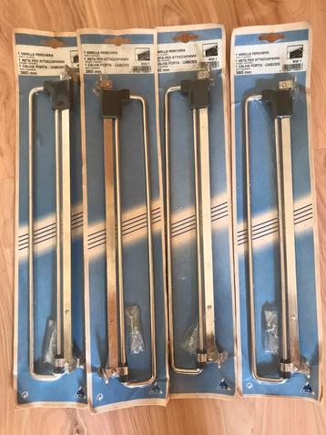 4 port pantalons /chemises coulissantes /4 Pull-Out hangars 