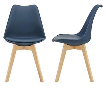 Paar Scandinavische eetkamerstoelen met houten poten, Huis en Inrichting, Stoelen, Ophalen
