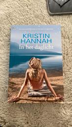 In het daglicht. Kristin Hannah, Ophalen, Zo goed als nieuw