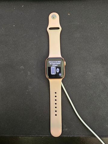 Apple Watch Series 6 40mm Gold Alu Pink Sport beschikbaar voor biedingen