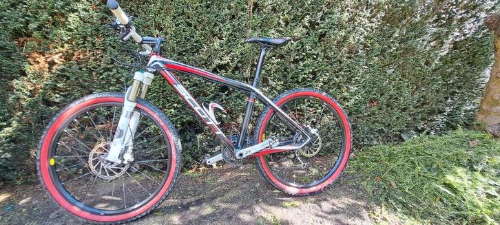 Scott Scale 20 – Full Carbon MTB

Te koop: Scott Scale 20, Fietsen en Brommers, Fietsen | Mountainbikes en ATB, Zo goed als nieuw