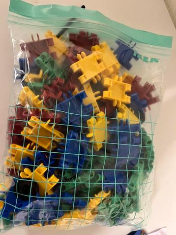 Clics 124 stuks met bouwsuggestie blad / bouwblokken clics beschikbaar voor biedingen