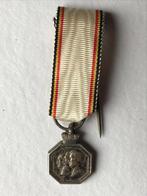 Mini medaille 100 jaar Be, Ophalen of Verzenden, Landmacht, Lintje, Medaille of Wings