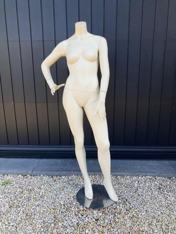 etalagepop dame paspop modepop  beschikbaar voor biedingen