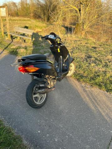 Piaggio c34 diesis 70cc sport  B klasse, Fietsen en Brommers, Ophalen, Zo goed als nieuw