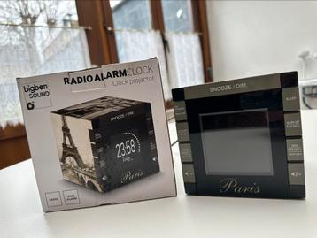 Réveil - radio alarm clock Paris 
