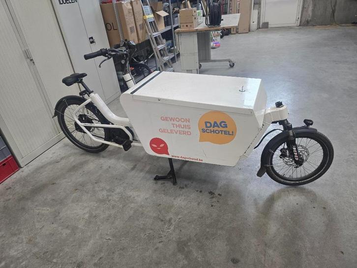 Urban Arrow Cargo XL (aankoopjaar 2022), Fietsen en Brommers, Fietsen | Bakfietsen, Gebruikt, Overige merken, Goederen, Elektrisch