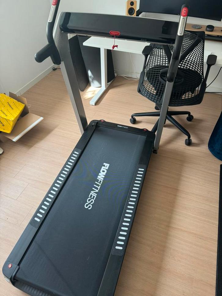 Flow Fitness DTM400i Loopband, Sport en Fitness, Fitnessapparatuur, Zo goed als nieuw, Loopband, Benen, Kunststof, Ophalen