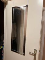 Miroir suspendu, Enlèvement, Utilisé