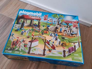 Playmobil Country 70166 Ferme à poneys disponible aux enchères