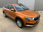 SKODA KAROQ 1.5TSI NAVI/LED/ZETELVERW/CRUISE C/DAB+/KEYLESS, Stof, 1498 cc, Karoq, Bedrijf